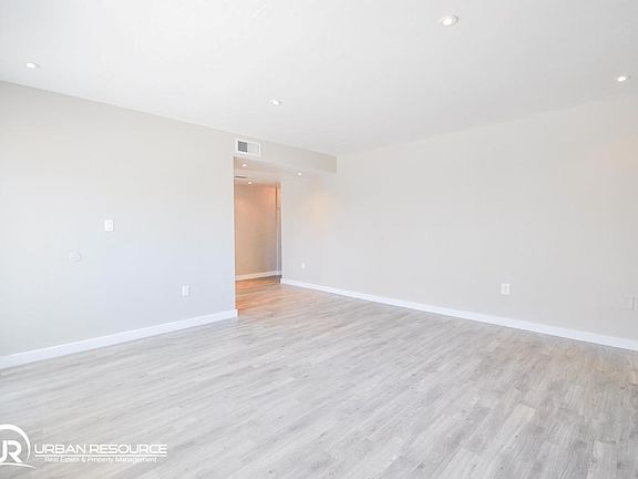 4th image of 1600 West Ave APT 202