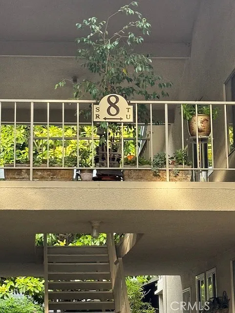 2 bed, 1000 sqft, $3,000 — Photo 2