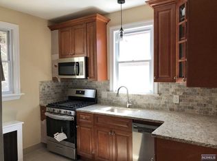 201 Grand Ave, Leonia, NJ 07605