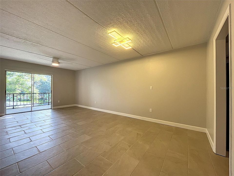 1st image of 4435 1st St NE Unit 307