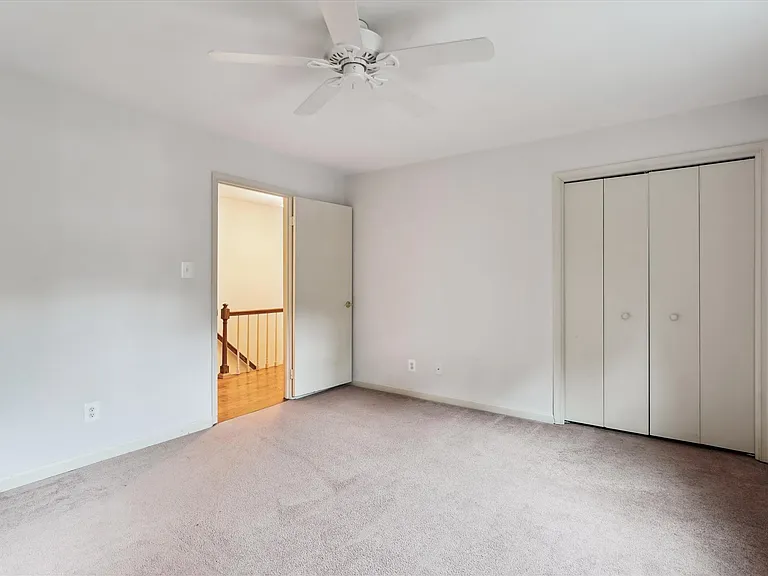2248 Military Rd — Photo 17