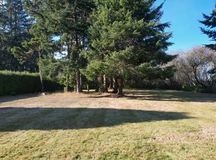 1 Tarheel Ln, Coos Bay, OR 97420