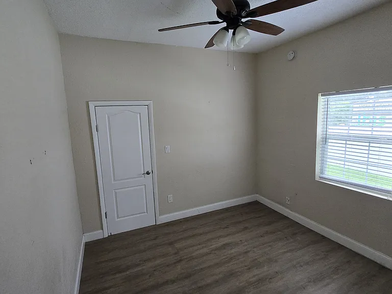 4402 Old Road 37 — Photo 17