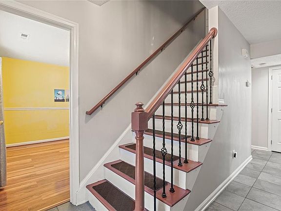 5th image of 802 Mattmoore Place