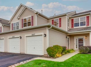 2895 Falling Waters Dr, Lindenhurst, IL 60046