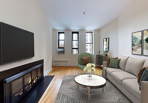 3rd image of 1 Astor Pl APT 7S