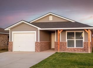 516 E 24th St, Wolfforth, TX 79382