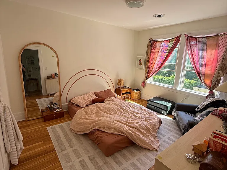 8020 John R St — Photo 3