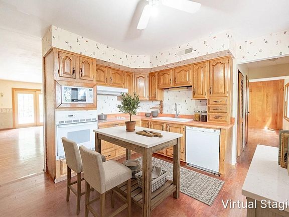 4th image of 6203 Miller Rd