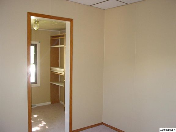 5th image of 122 N Whittet St