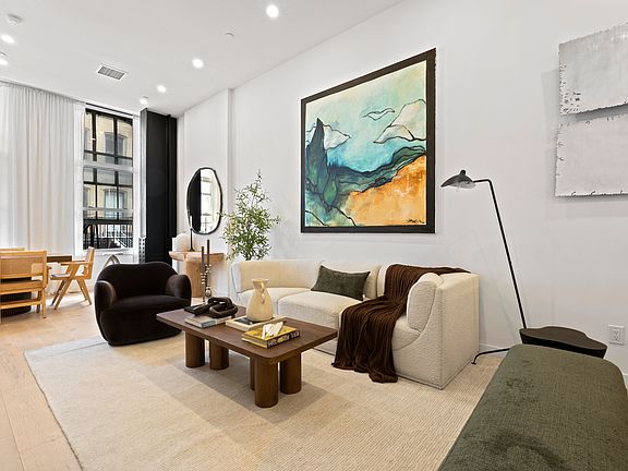 4th image of 110 Reade St APT 4