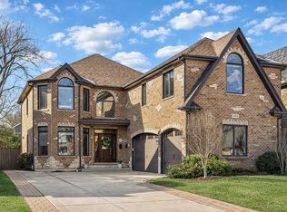 594 S Fairfield Ave, Elmhurst, IL 60126