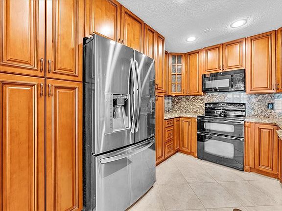 4th image of 9903 NW 19th Street