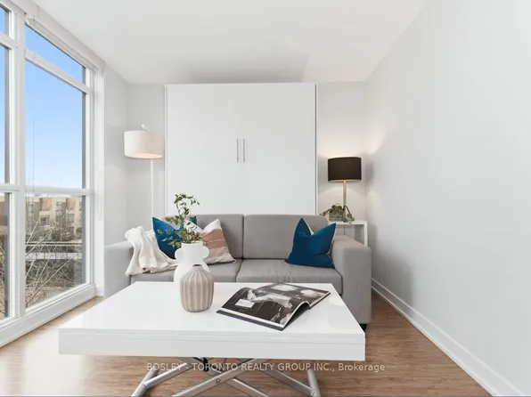 19 Singer Ct #309B, Toronto, ON M2K 0B2