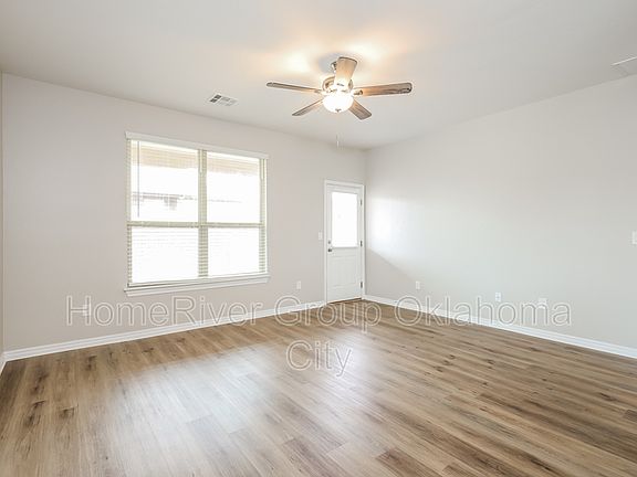 4th image of 12545 Babbling Brook Dr