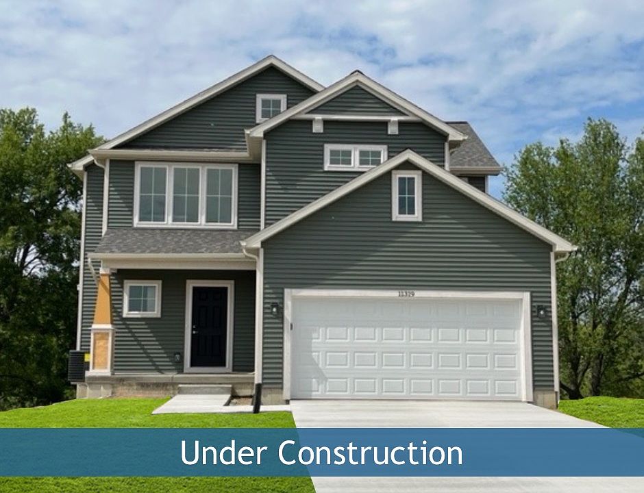 1st image of 694 Pinewood Dr