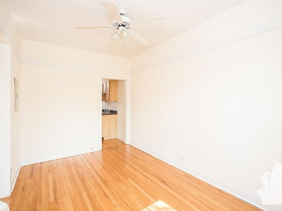 5th image of 5105 N Winchester Ave #5109-3