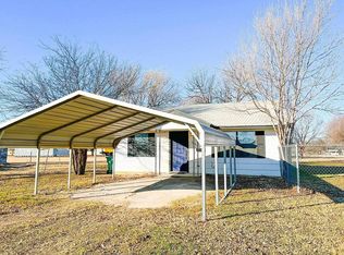 204 W Nevada St, Walters, OK 73572