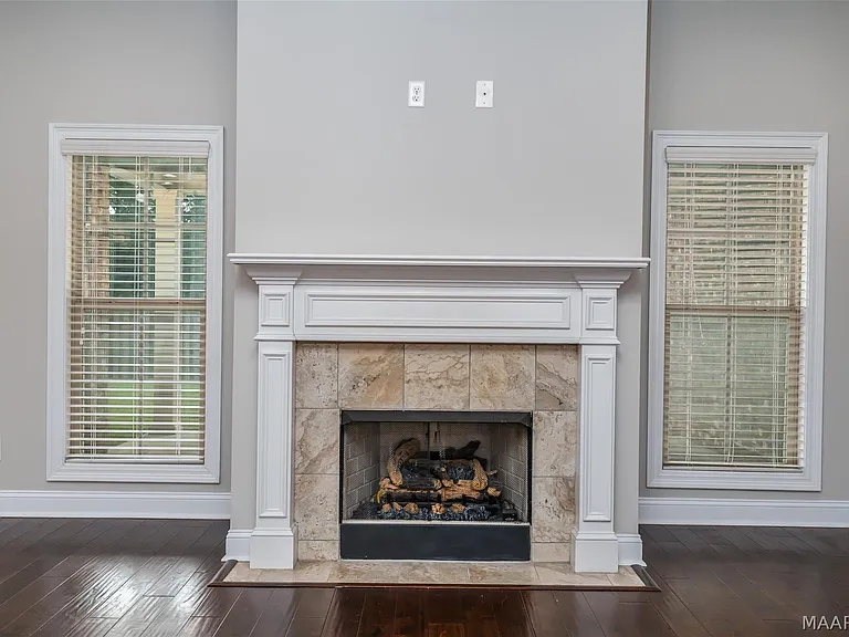 1613 Haworth Park Way — Photo 6