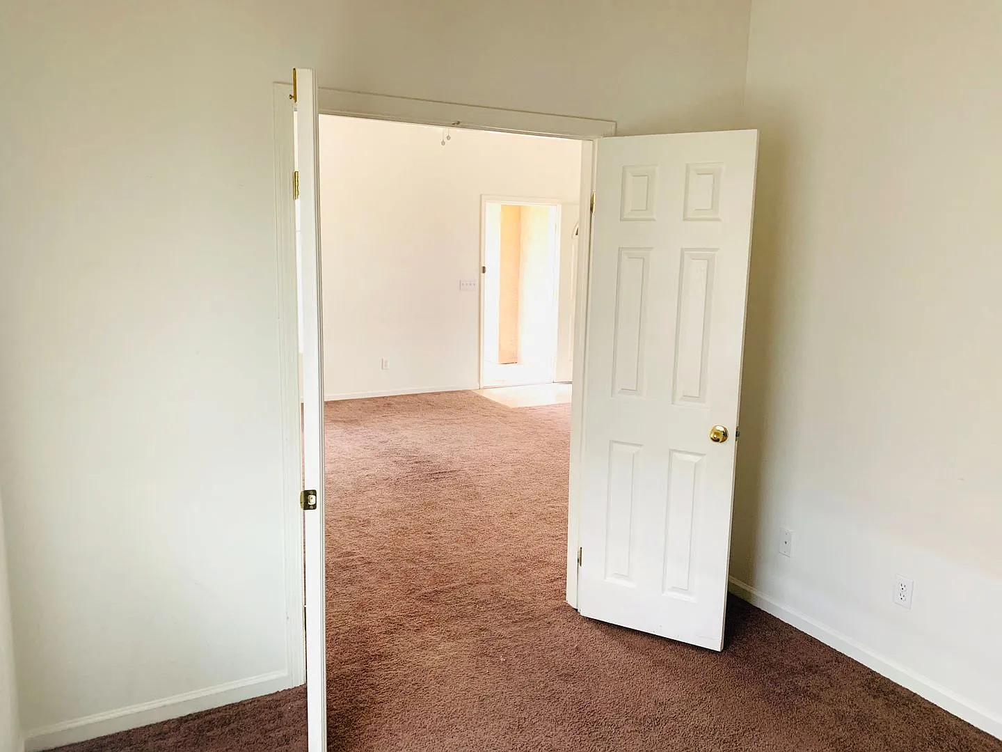 Coming Soon! Beautiful 3 Bedroom 2 Bath Home — Photo 4