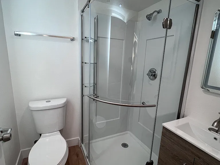 1224 W 37th Pl — Photo 59
