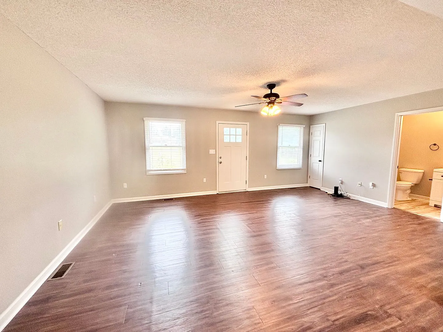 2 Bedroom Home In Stokesdale - Northwest School District! — Photo 2