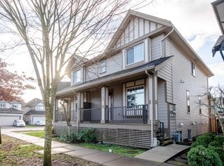 19586 72a Ave, Surrey, BC V4N6P4