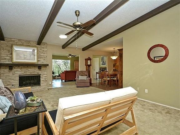 4th image of 5208 Suburban Dr