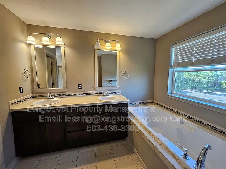 6458 NE 8th Ave — Photo 42