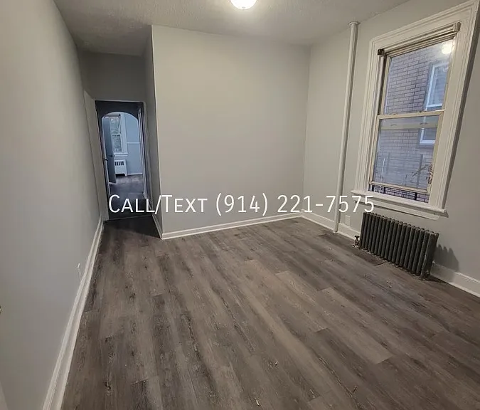 160 Waverly St — Photo 8