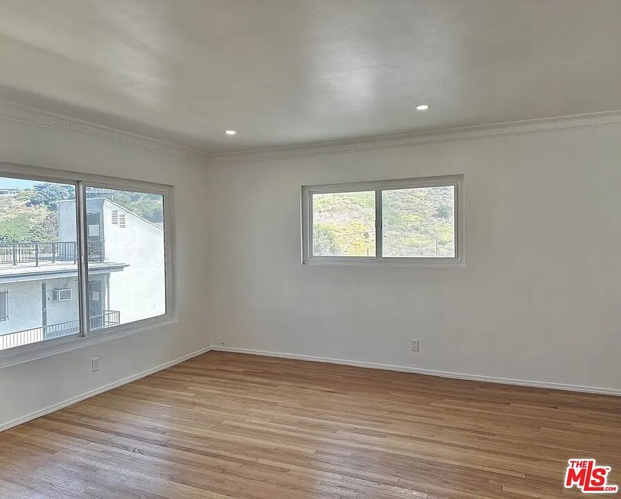 1 bed, 1.0 bath, 650 sqft, $2,295 — Photo 3
