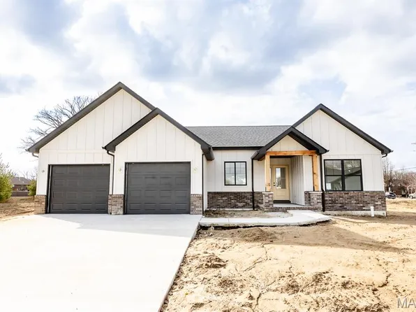 720 Mortar St, Mascoutah, IL 62258