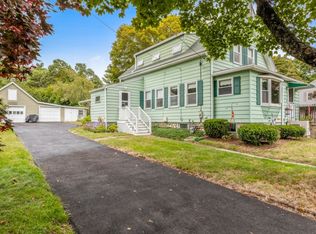 16 Crowell St, Middleboro, MA 02346
