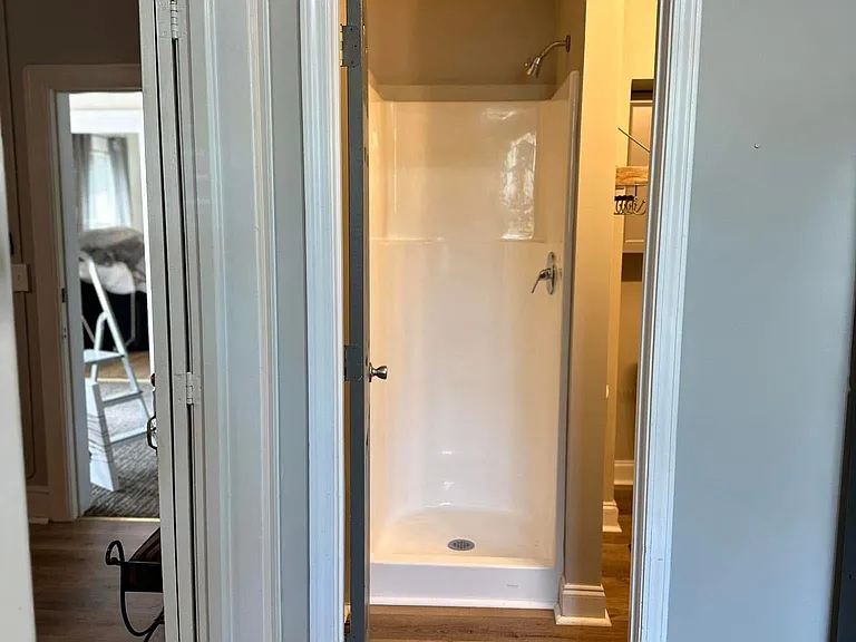 108 S Franklin St #7 — Photo 2
