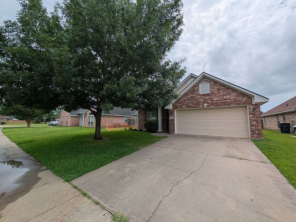 1st image of 2523 Brookhaven Dr