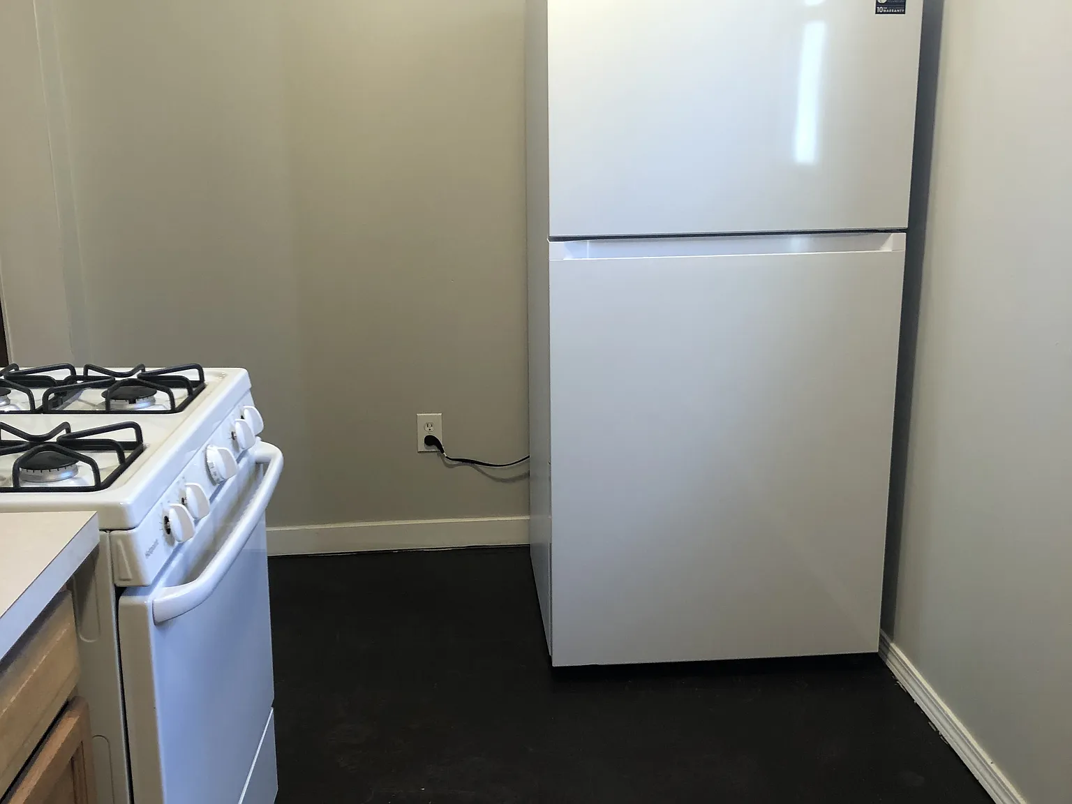 2 bed, 700 sqft, $899 — Photo 1