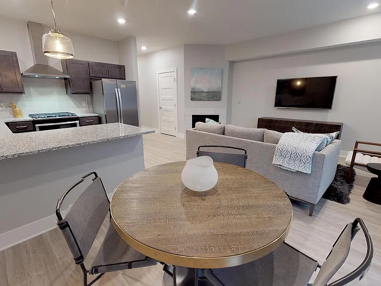 Hanover Townhomes — Photo 12