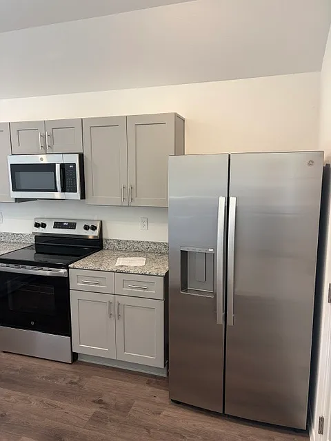 3 bed, 1303 sqft, $1,800 — Photo 4