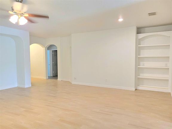 5th image of 1503 York Creek Dr