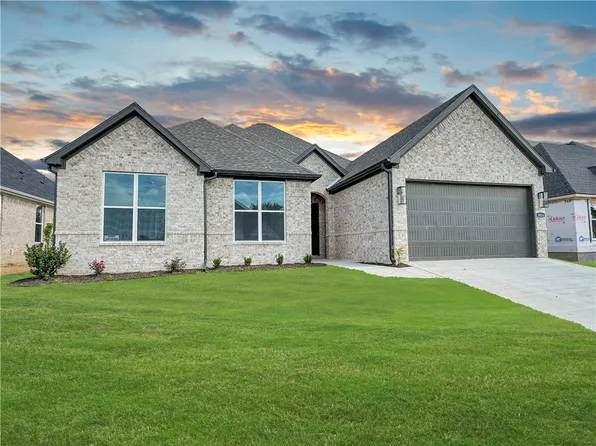 3414 E Greystone Dr, Springdale, AR 72764