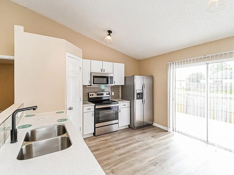 3347 Net Ct — Photo 7