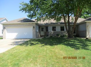 2216 Texas St, Chesterton, IN 46304