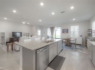 8403 Bower Bass Cir, Wesley Chapel, FL 33545