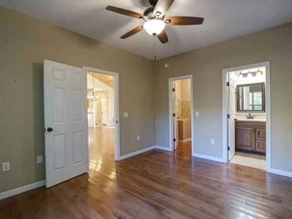 5th image of 127 Gardenia Ct