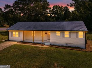 976 Hampton Locust Grove Rd, Hampton, GA 30228