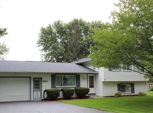 890 Burritt Rd, Hilton, NY 14468