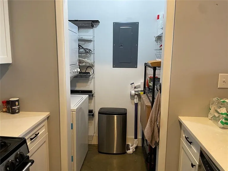 845 Spring St NW #213 — Photo 3