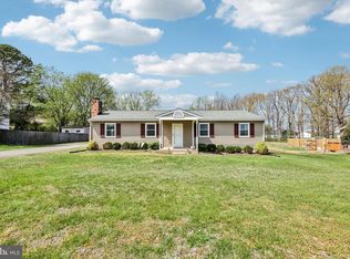 12016 Grantwood Dr, Fredericksburg, VA 22407