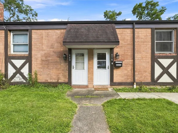 478-480 Cypress Dr, Coraopolis, PA 15108