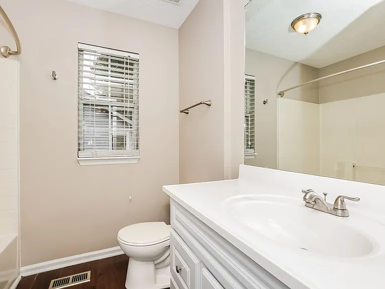 5340 Village Way — Photo 11